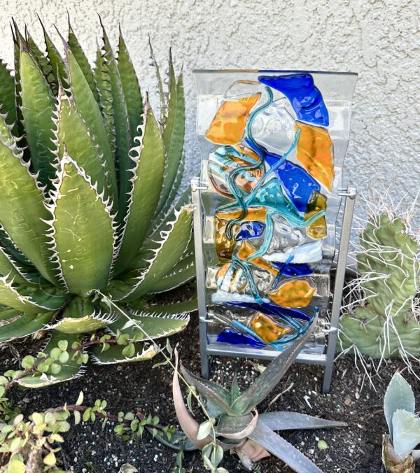Blue Wave Garden Totem - Add a Touch of Artful Elegance to Your Garden